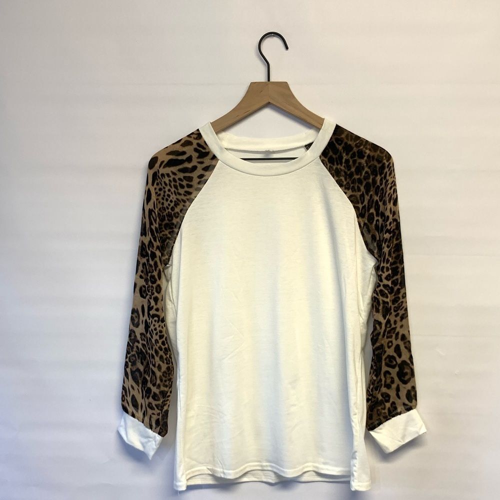 Women’s Leopard Print Raglan Top White Brown Animal Print Baseball Tee Large - Picture 2 of 5